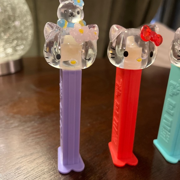 Set of 4 Hello Kitty and My Melody Pez - Picture 2 of 3